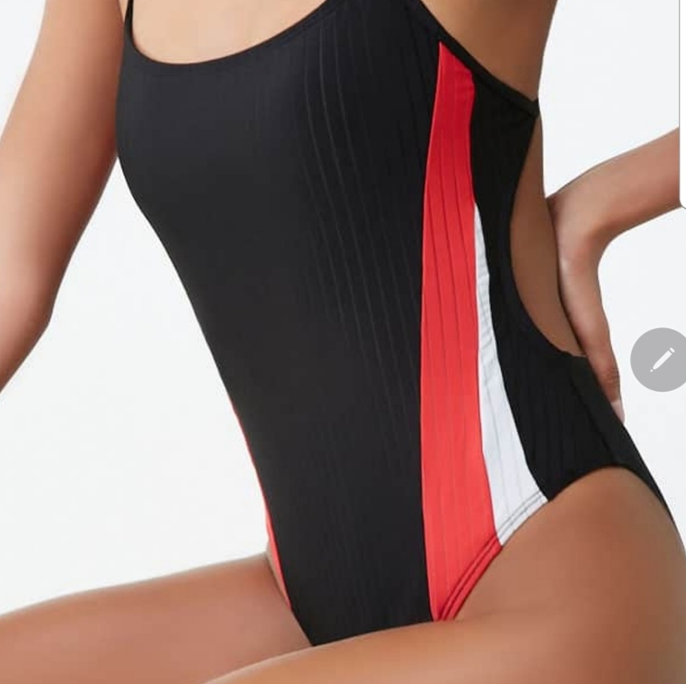 NEW Active one-piece swimsuit - Picture 5 of 5
